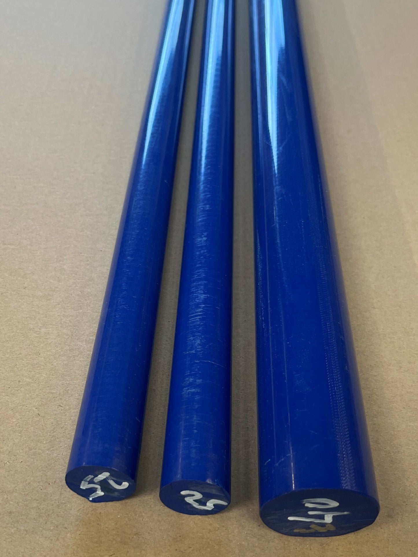Rund POM-C BLAU / ultramarineblau