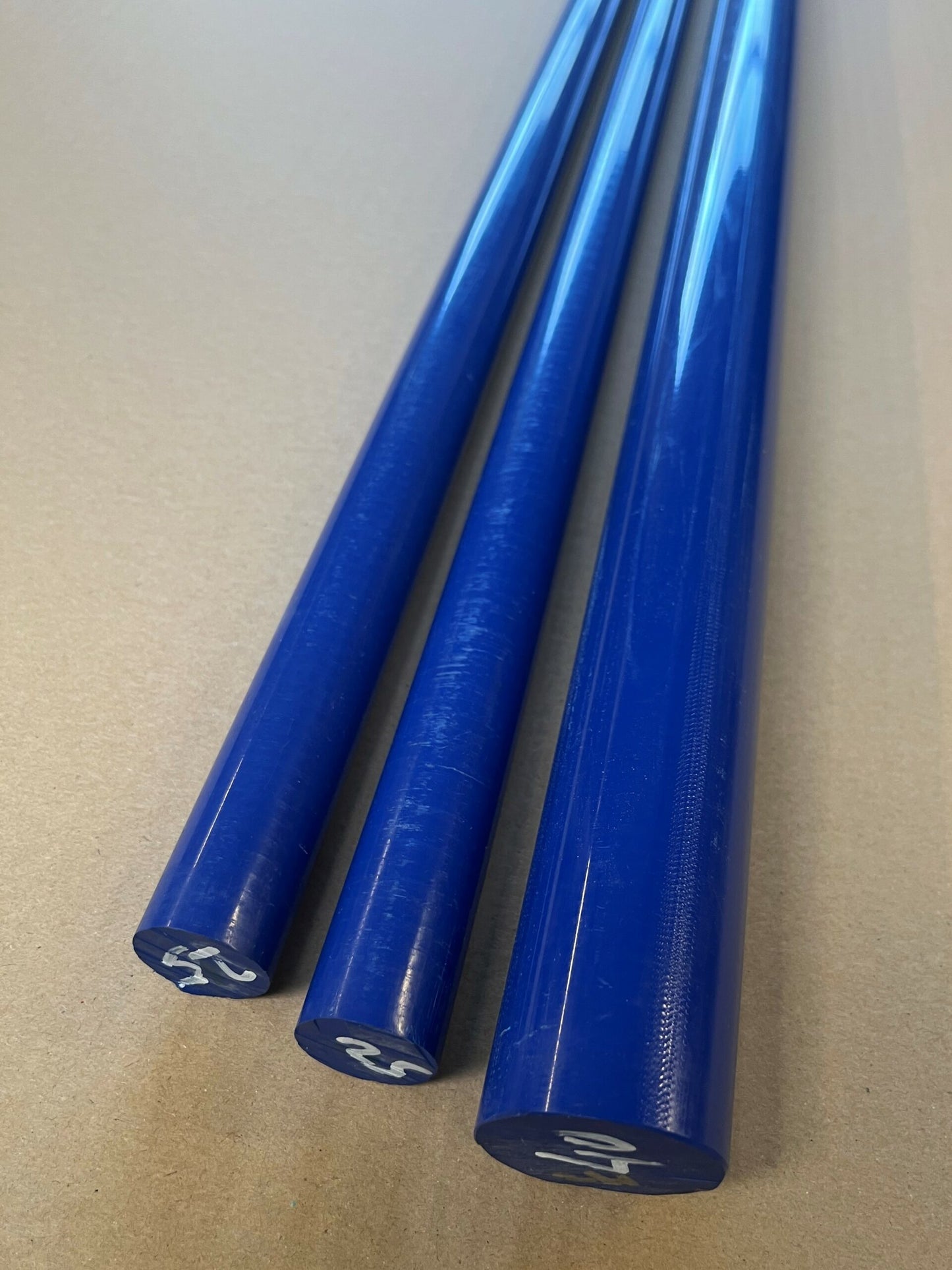 Rund POM-C BLAU / ultramarineblau