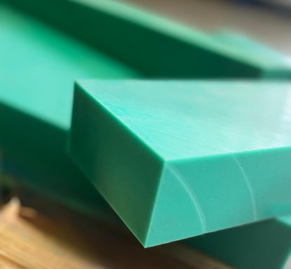 Klötze PE1000 UHMW Grün | Stärke: 70 + 80 mm | Klötze Formate 70x70 bis 300x300 mm